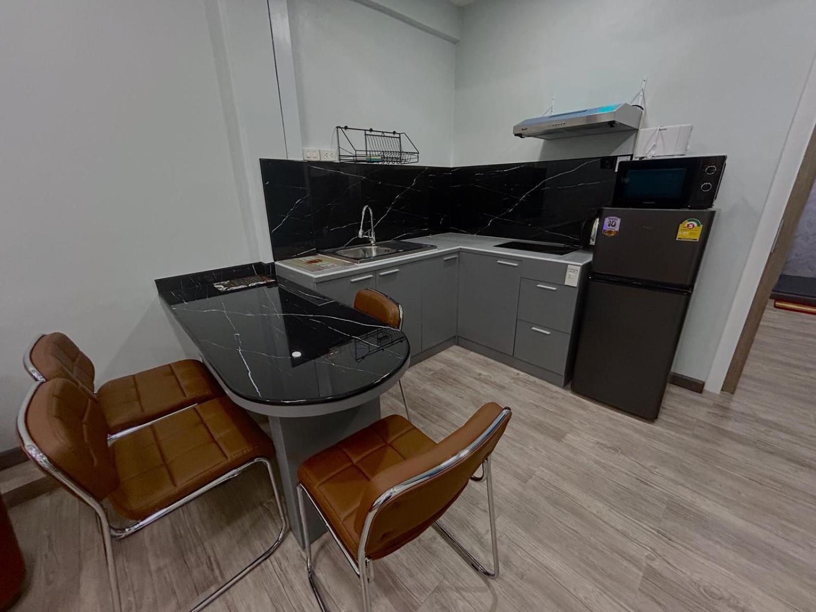 Skylink Homes Bangkok Bagian luar foto