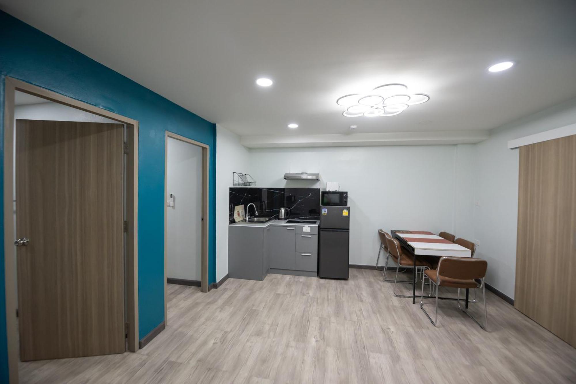 Skylink Homes Bangkok Bagian luar foto