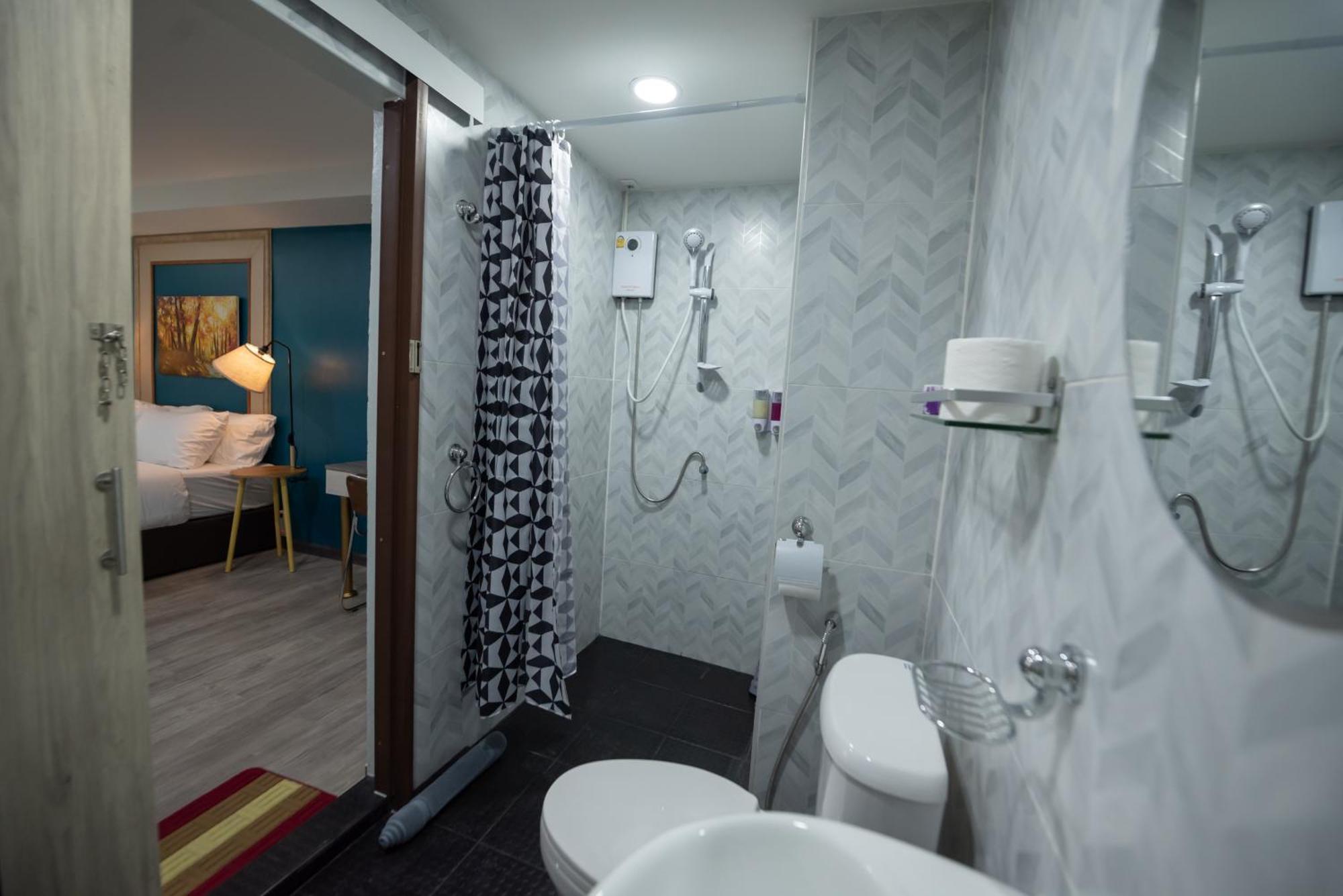 Skylink Homes Bangkok Bagian luar foto