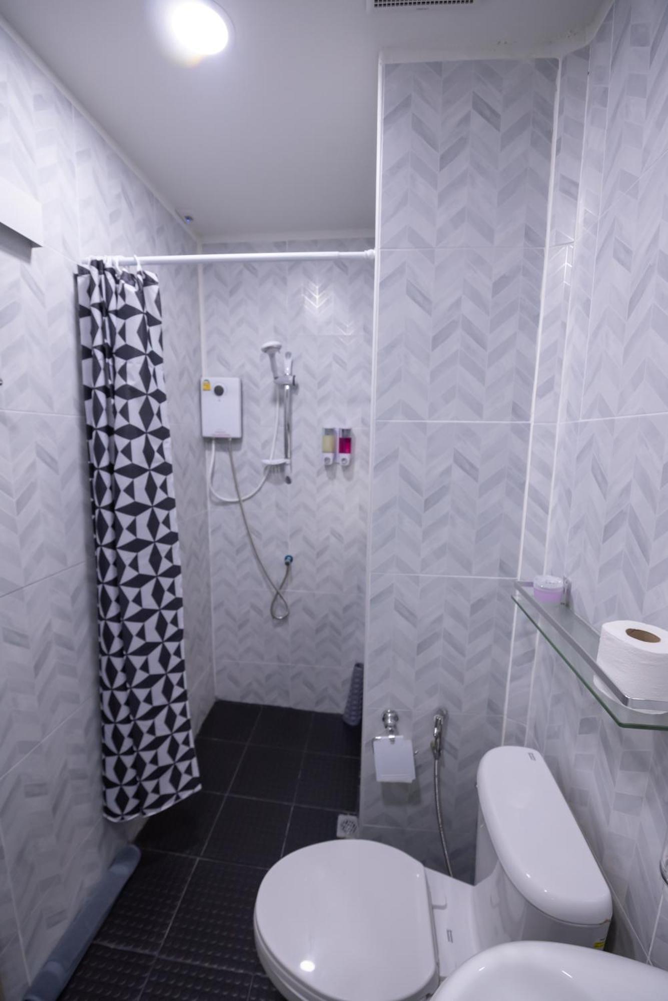 Skylink Homes Bangkok Bagian luar foto